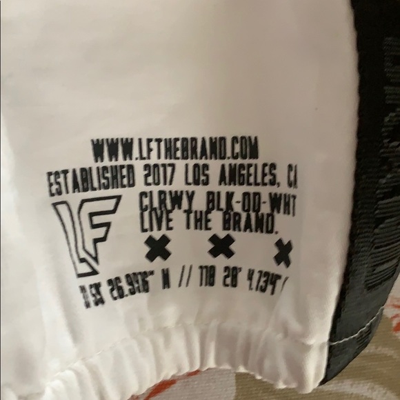 LF THE BRAND Tube style top  SIZE M - Picture 2 of 7